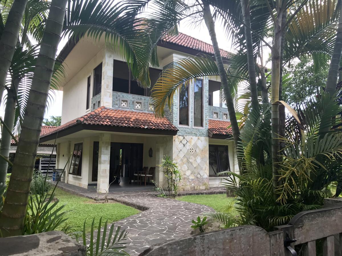 Villa Serendah Senggigi Bagian luar foto